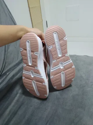 Sandalias cómodas rosa y blanco