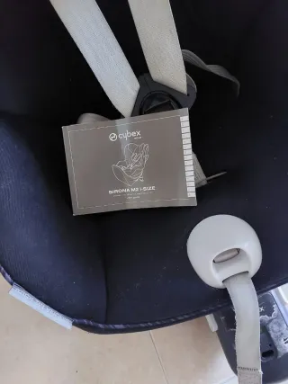 Silla de coche negra