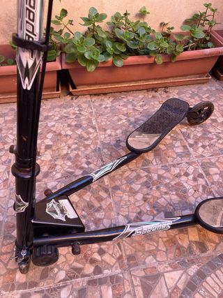 Patinete Speeder 3 ruedas plegable negro