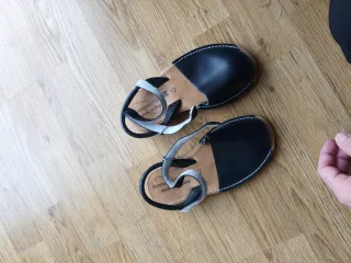 Menorquinas niño talla 32 negras