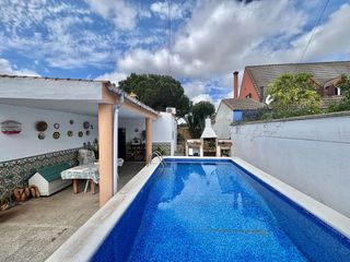 Chalet en venta en La Motilla en Dos Hermanas