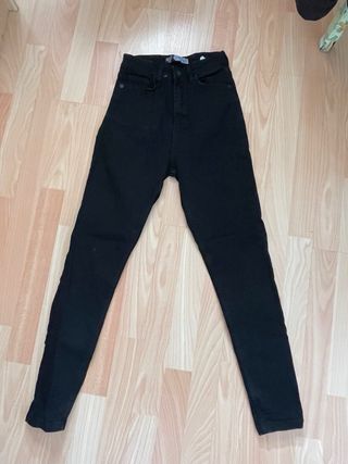 Pantalones skinny negros