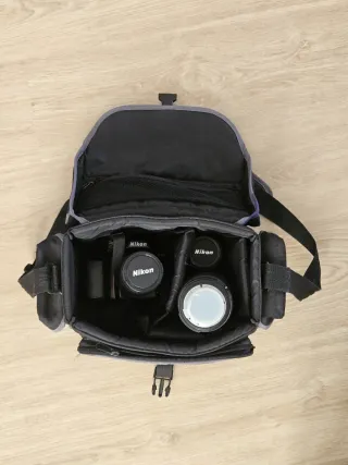 Cámara Analógica Nikon F70 + 3 Lentes + bolsa