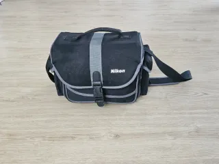 Cámara Analógica Nikon F70 + 3 Lentes + bolsa