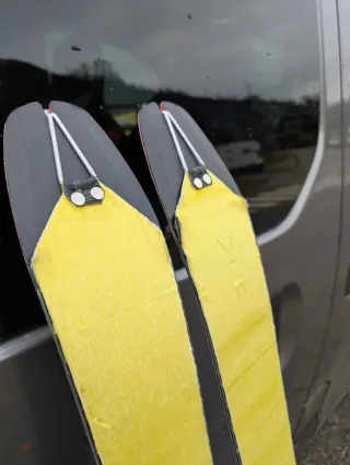 Esquís de travesía Hagan Ultra 77