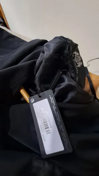 Chaqueta corta negra