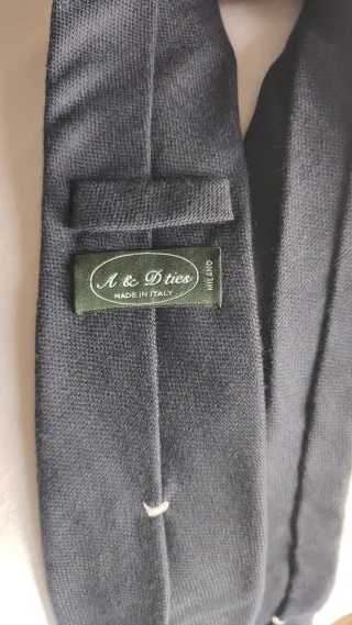 Cravatte blu e marrone