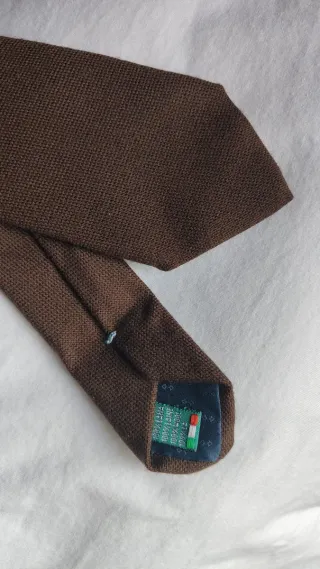 Cravatte blu e marrone