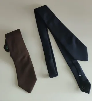 Cravatte blu e marrone