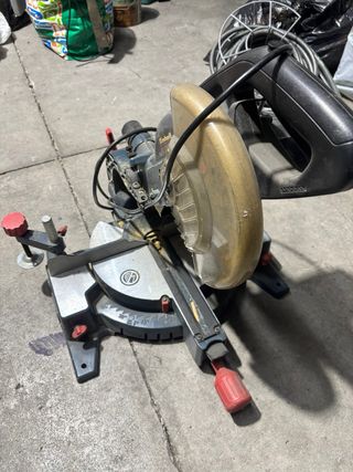 Sierra Ingletadora Einhell KGS 210/1 Laser