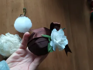 Palline di Natale in tessuto e plastica