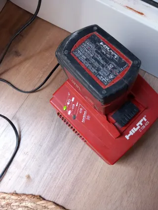 Atornillador Hilti SF 150-A + Cargador + Batería