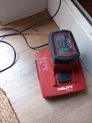 Atornillador Hilti SF 150-A + Cargador + Batería