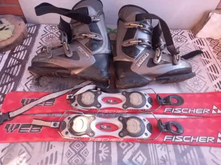 Botas y esquís Fischer