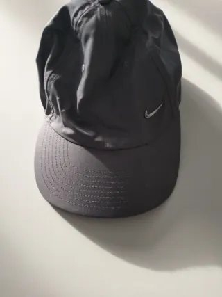 Gorra Nike Gris