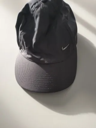 Gorra Nike Gris