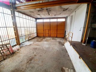 Local comercial en venta en Valdepeñas