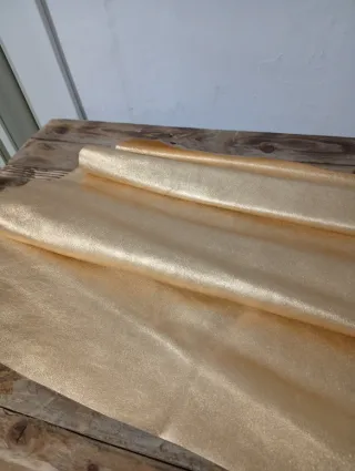 Piel de cabra dorada