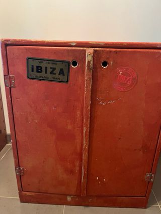 Mueble de madera diseño retro Ibiza