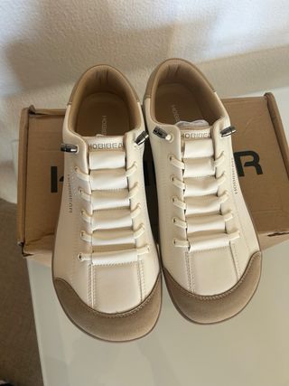 Zapatillas HOBIBEAR beige y blanco