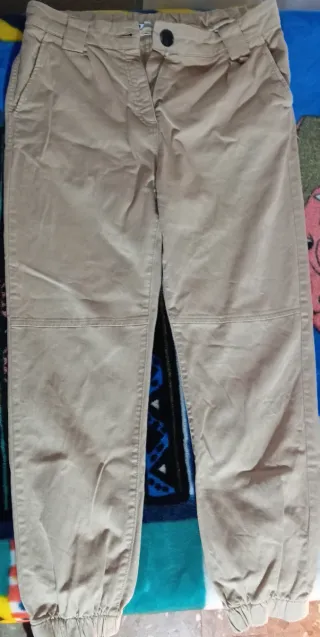 Pantalones Bershka beige