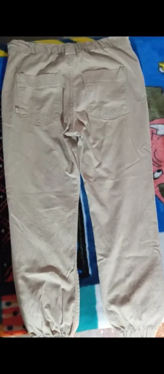 Pantalones Bershka beige