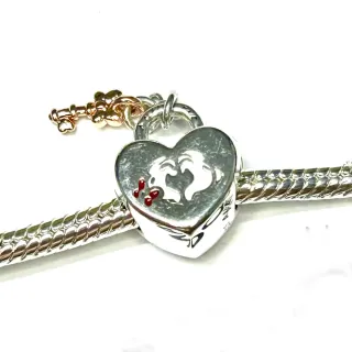 Charm Candado Corazón Mickey y Minnie