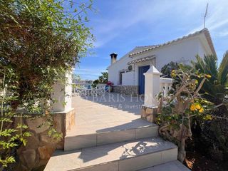 Chalet en venta en La Pedrera-Vessanes en Dénia
