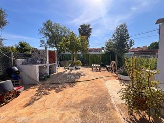 Chalet en venta en La Pedrera-Vessanes en Dénia