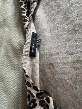 Chaqueta de punto Pivellioo con estampado leopardo
