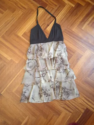 Vestido de fiesta beige y negro