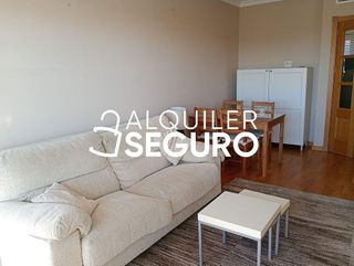 Piso en alquiler en Martín Carpena - Torre del Río en Málaga