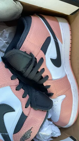 Nike Air Jordan 1 Mid Mujer Rosa