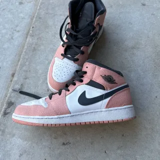 Nike Air Jordan 1 Mid Mujer Rosa