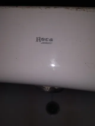 Bañera Roca con agarraderas