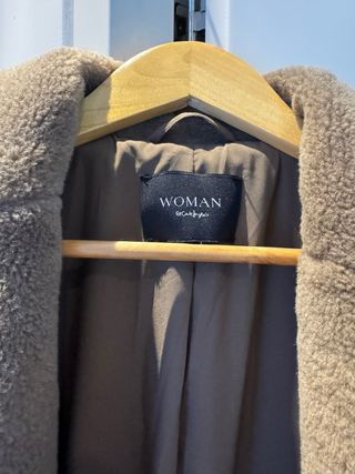 Abrigo L Marrón Nuevo