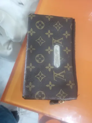 Cartera Louis Vuitton Marrón y Dorada