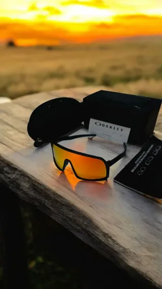 Occhiali da sole Oakley Sutro  Prizm Ruby 9406