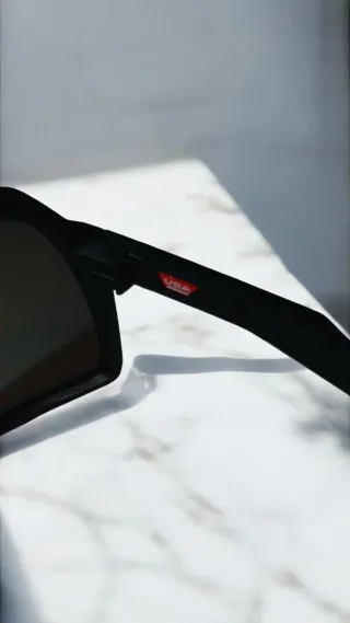 Occhiali da sole Oakley Sutro  Prizm Ruby 9406