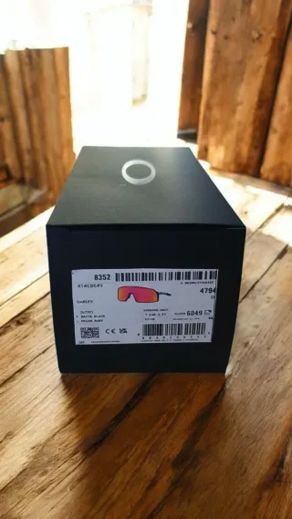 Occhiali da sole Oakley Sutro  Prizm Ruby 9406