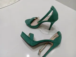 Zapatos de tacón verdes