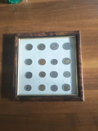 10-Quadro con monete rare per veri collezionisti.