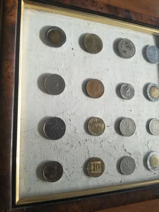 10-Quadro con monete rare per veri collezionisti.