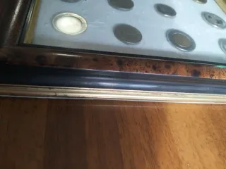 10-Quadro con monete rare per veri collezionisti.