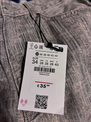 Pantalón Bershka Talla 34.