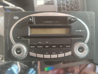 Radio CD Grundig CL 2200 Kia Carnival