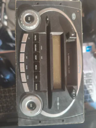 Radio CD Grundig CL 2200 Kia Carnival