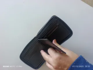 Cartera CarrKen Negra y Marrón