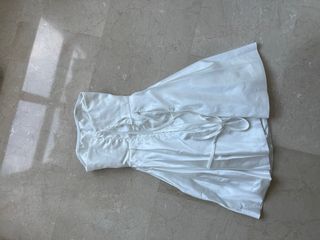 Vestido de novia corto blanco