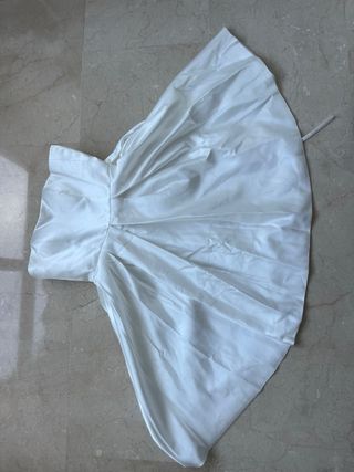 Vestido de novia corto blanco